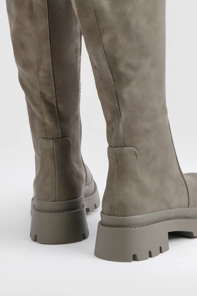boohoo Dames Brede pasvorm met noppenzool-knie-laars | Khaki | Maat: 4