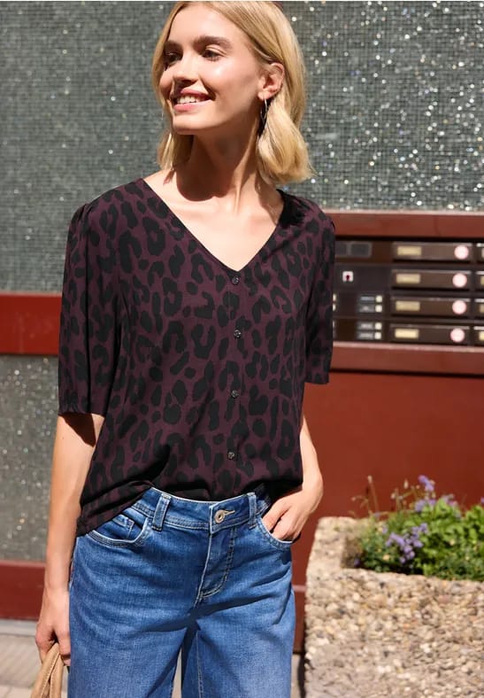 Blouse met korte mouwen, V-hals en luipaardprint