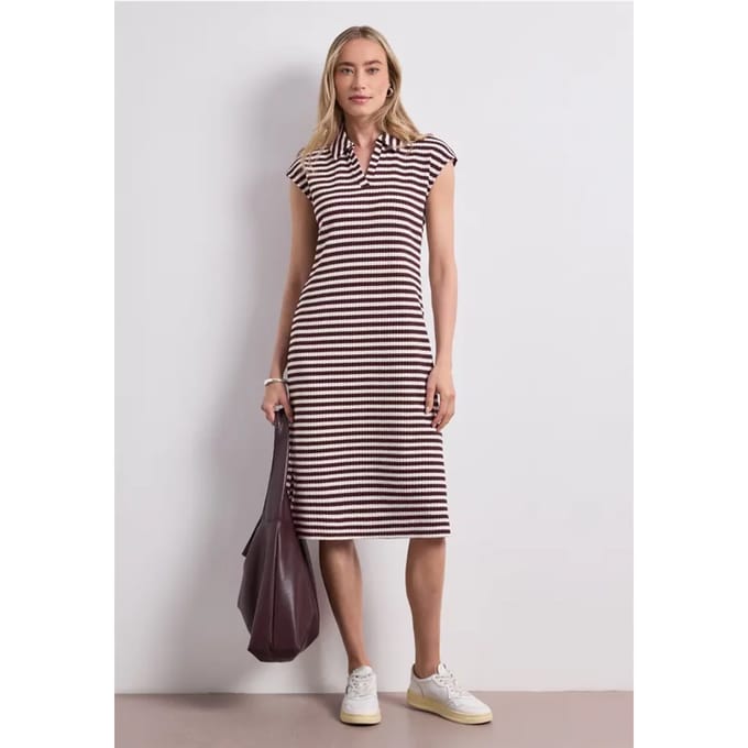Gebreide midi-jurk met strepen