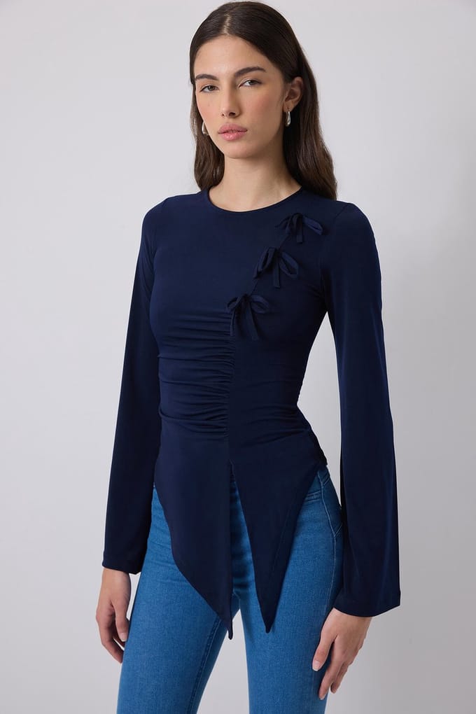 Touché Privé - Gedrapeerde blouse met strikdetail - Marine - Dames