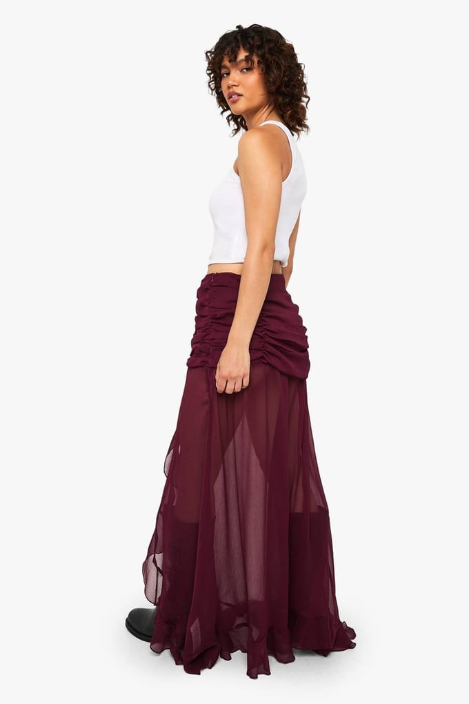 boohoo Dames Chiffon Maxi-Rok met Ruffles en gespleten zoom | Wine | Maat: 8