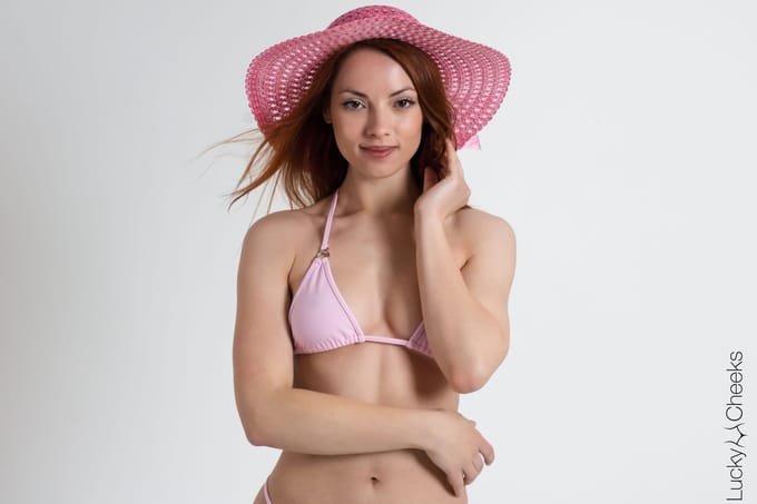 Lucky Cheeks | Roze | Luxe Bikini | Triangel Top Maat XS