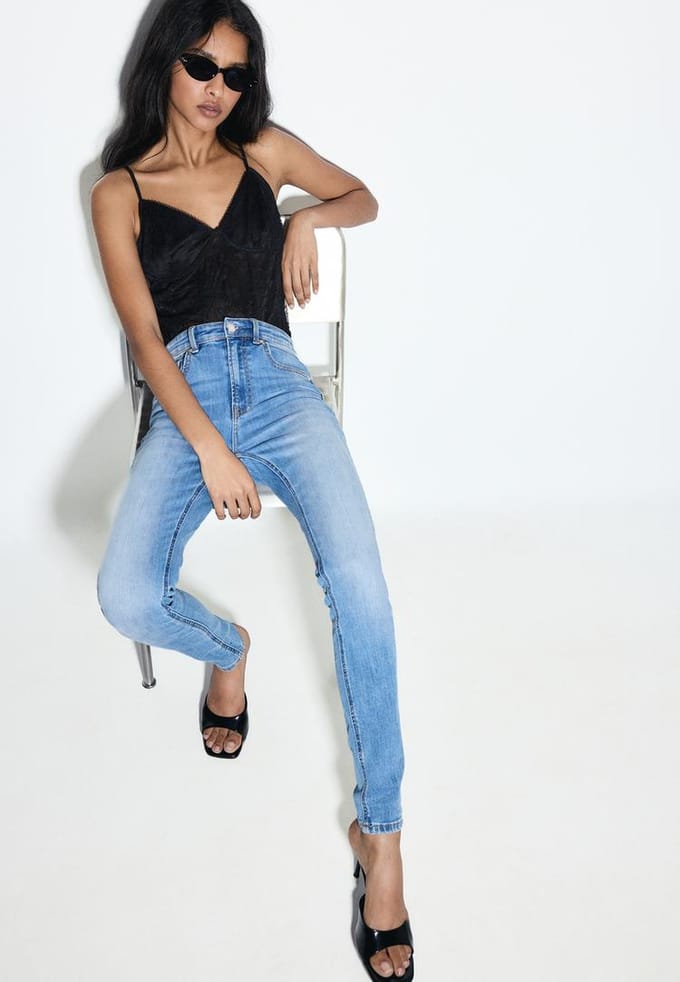 Stradivarius D07 Skinny jeans met hoge taille  LICHTE MIDDENBLAUWE DENIM WASSING 36