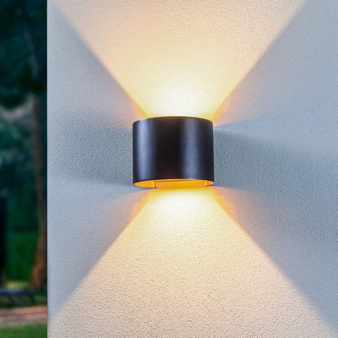 Lindby LED buitenwandlamp Nivar, rond, zwart/goud, IP54