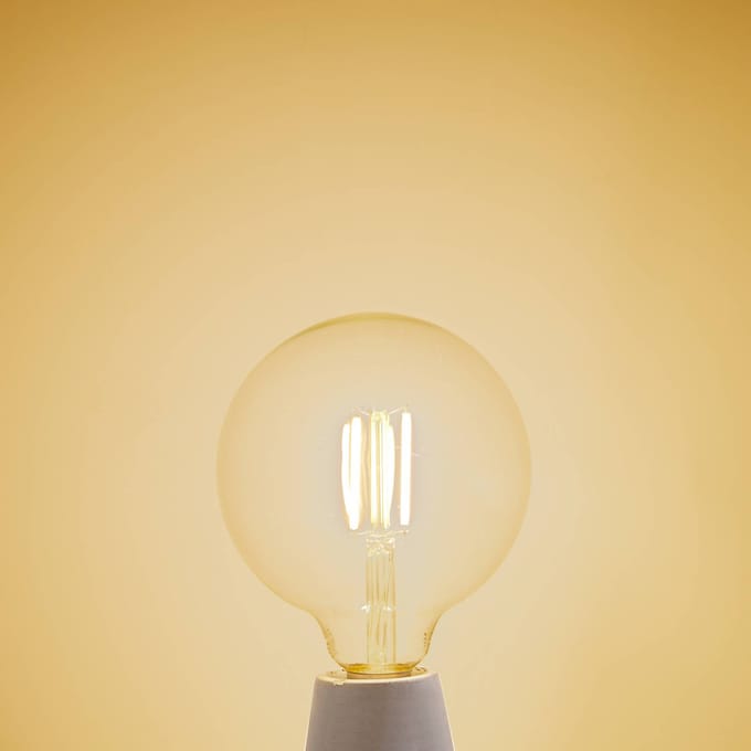 LUUMR Smart LED lamp helder E27 G125 7W Tuya WLAN CCT