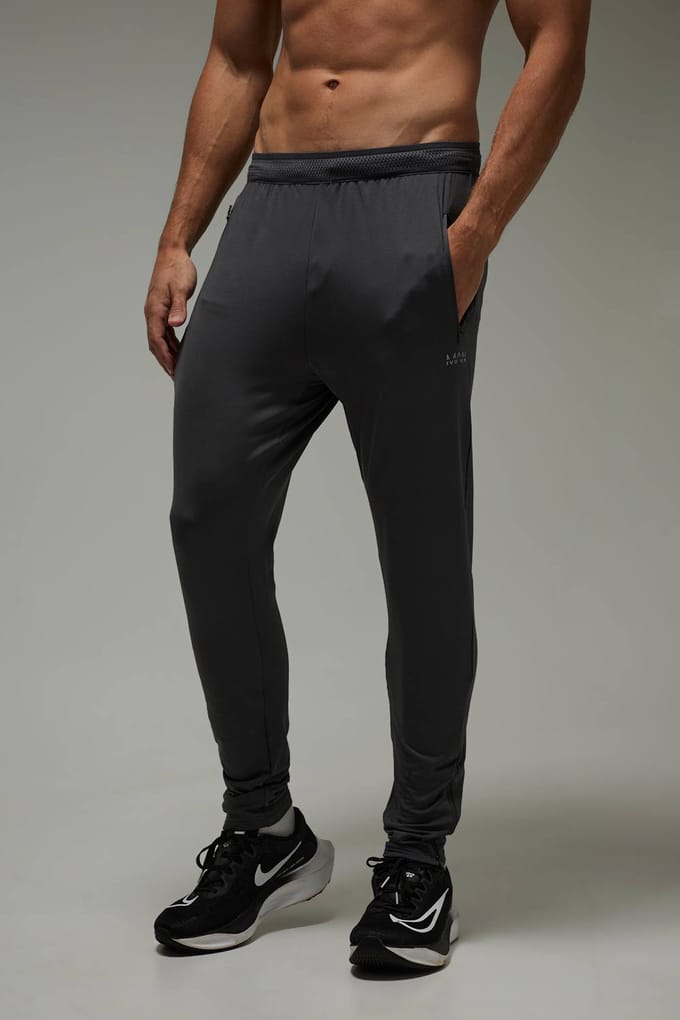 Heren Active Gym Essentials Stretch Tapered Jogger | Charcoal | Size Medium