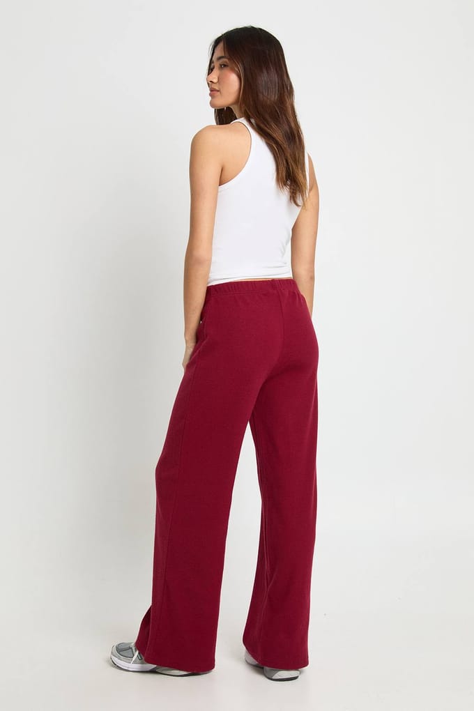 boohoo Dames Geborstelde Rib Wijdpijp Broek | Wine | Maat: 8
