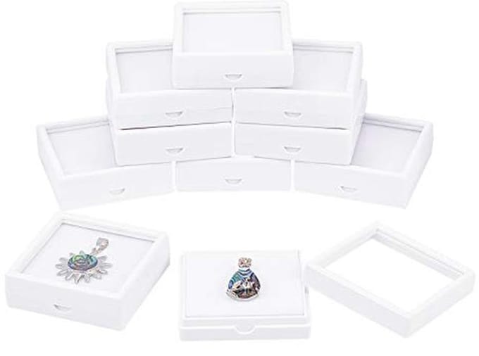 10 Stuks Witte Acryl Sieradenboxen met Transparante Deksel en Spons - Vierkant 6x6x2cm