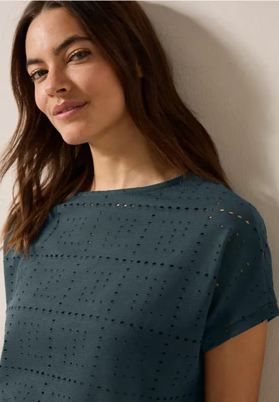Shirt met geperforeerd patroon