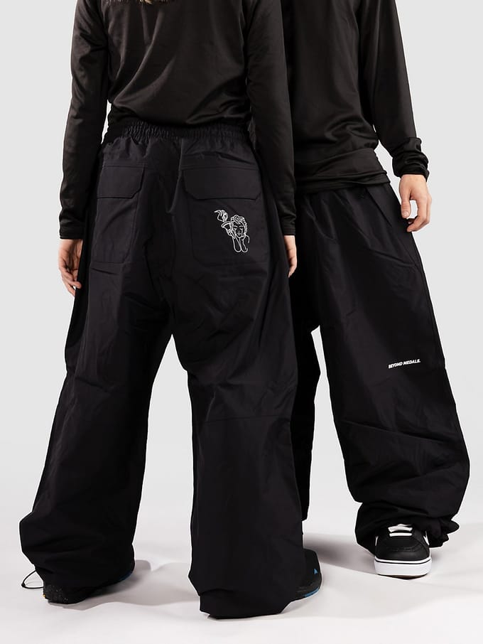 Beyond Medals Park Broek zwart