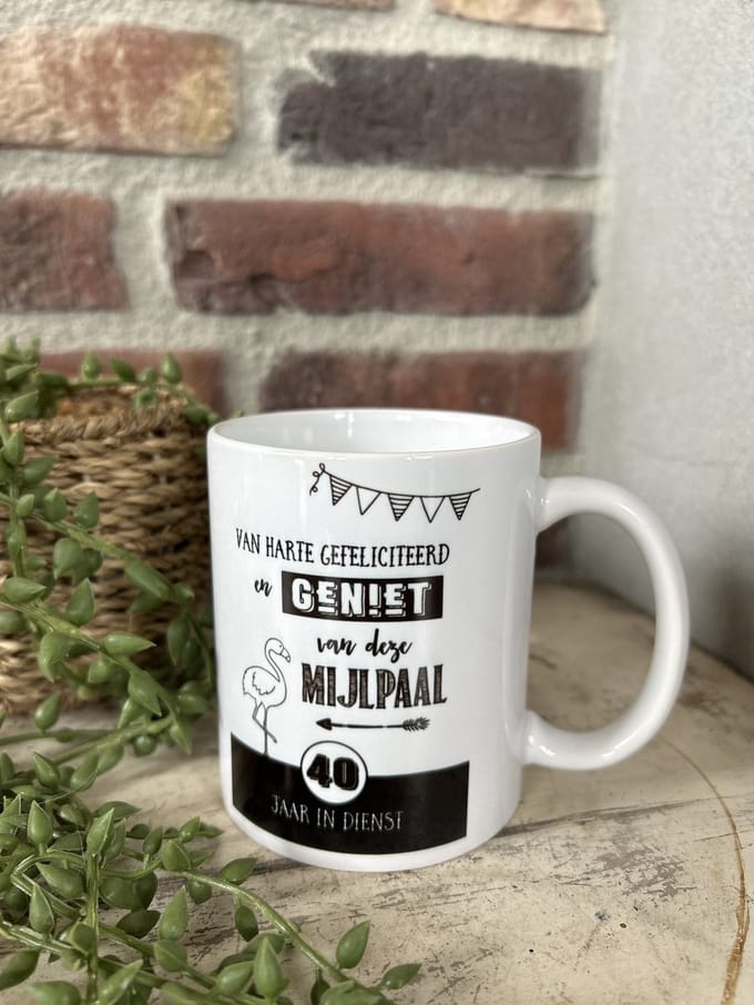 Creaties van Hier - Mok - 40 jaar in dienst - Jubileum - Bedankt - Keramiek - 325 ml
