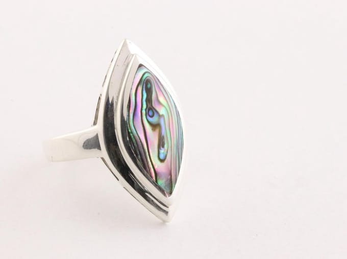 Hoogglans zilveren ring met abalone schelp - maat 18