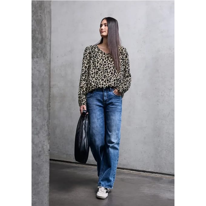 Blouse met V-hals en ruches