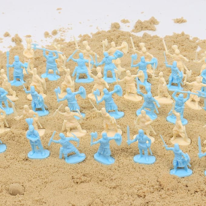 100 stuks/set Oude Soldaat Miniatuur Decoratief Model Huisdecoratie Micro Vorm Meerdere Houdingen Middeleeuwse Ridder Stijl TMZ beige