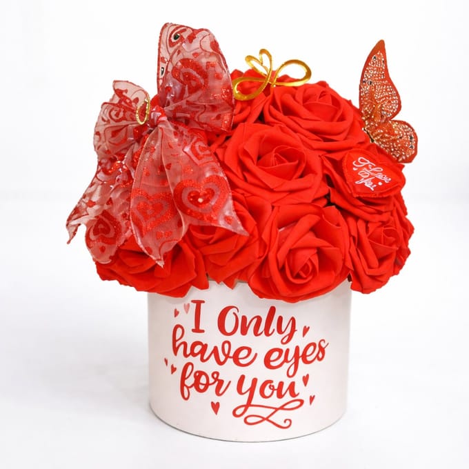 Handgemaakte Valentijn Bloemenbox – “Only Have Eyes For You”