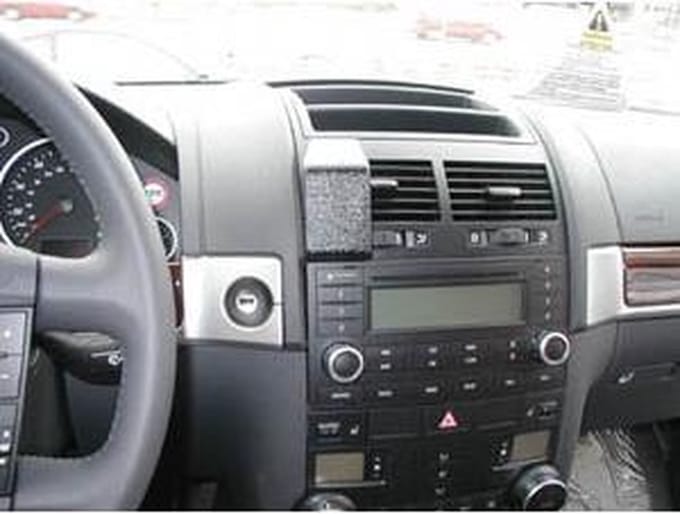 Brodit center mount v. VW Touareg 03-