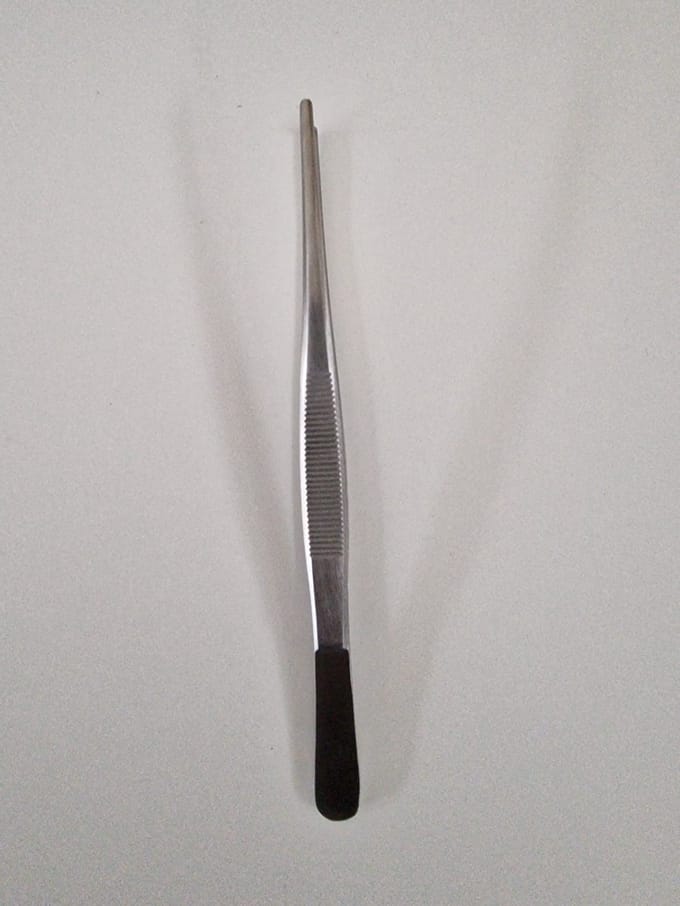 Benelux Surgical Instruments / Chirurgisch pincet, medium, 1 x 2 tanden, 14,5 cm