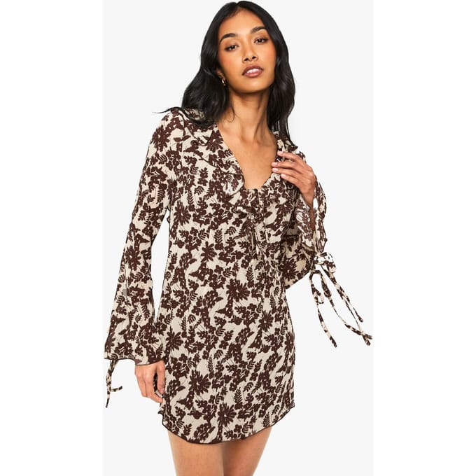 boohoo Dames Bloemige Chiffon Ruffle Shiftjurk | Chocolate | Maat: 8