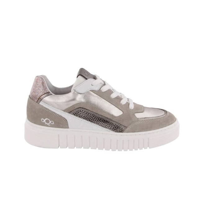 Aqa Sneakers