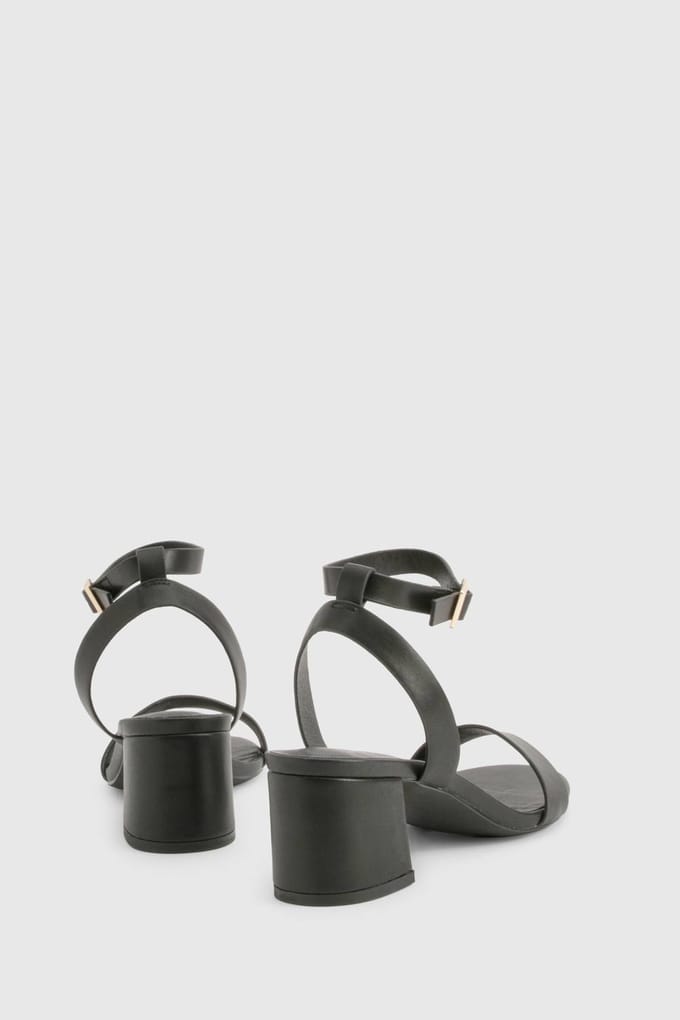 boohoo Dames Lage Blokhak Barely There Hakken | Zwart | Maat: 41