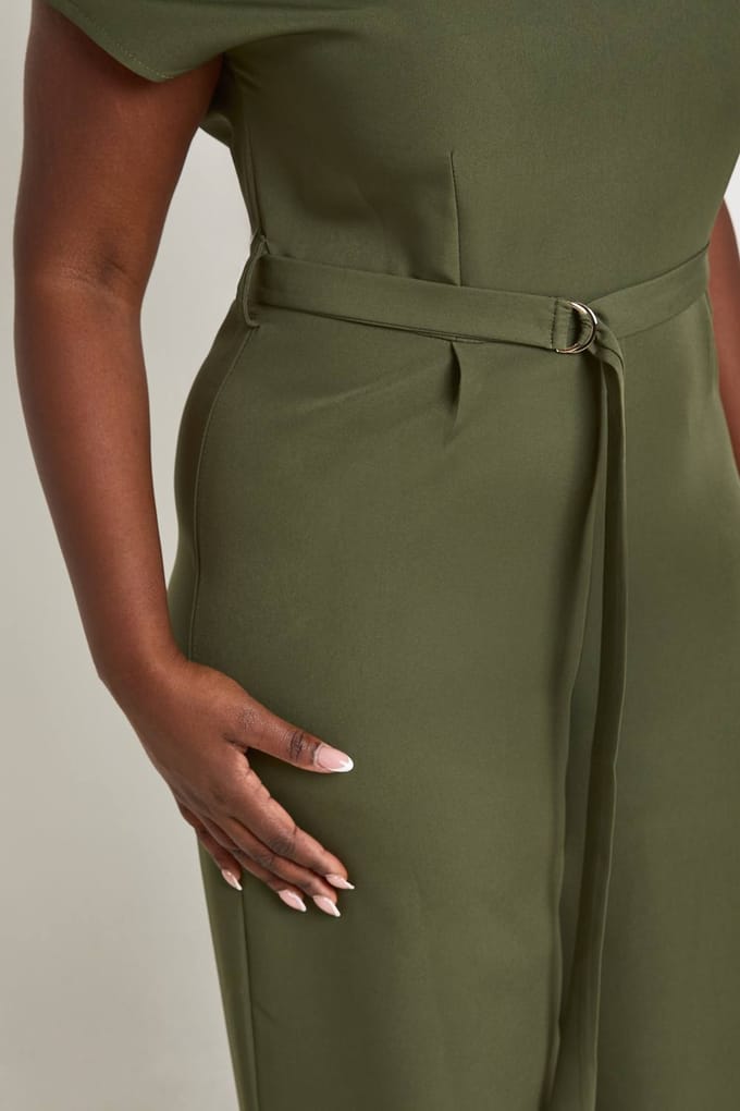 boohoo Dames Plus Asymmetrische Jumpsuit Met Riem | Khaki | Maat: 20