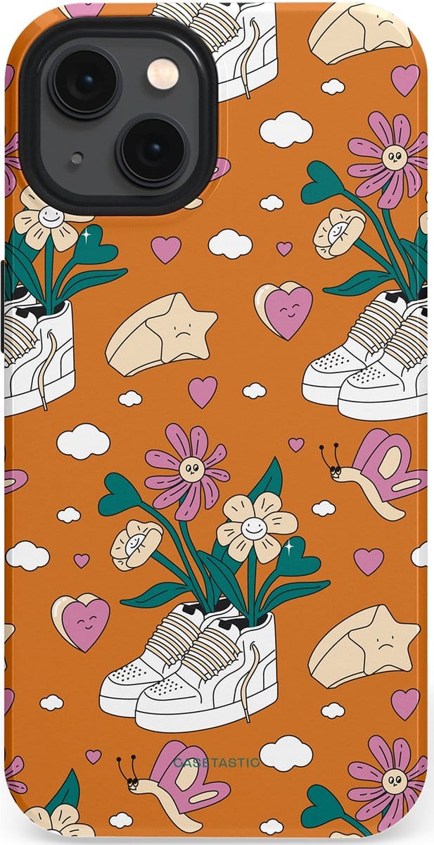 Casetastic hoesje geschikt voor Apple iPhone 13 - MagSafe - Dubbellaagse bescherming - Hartentuin - Fashion Case - Terracotta Zand Lichtgrijs