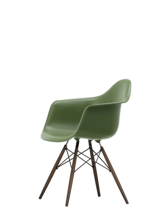 Vitra DAW Eames Plastic Armchair - forest RE - donkere esdoorn