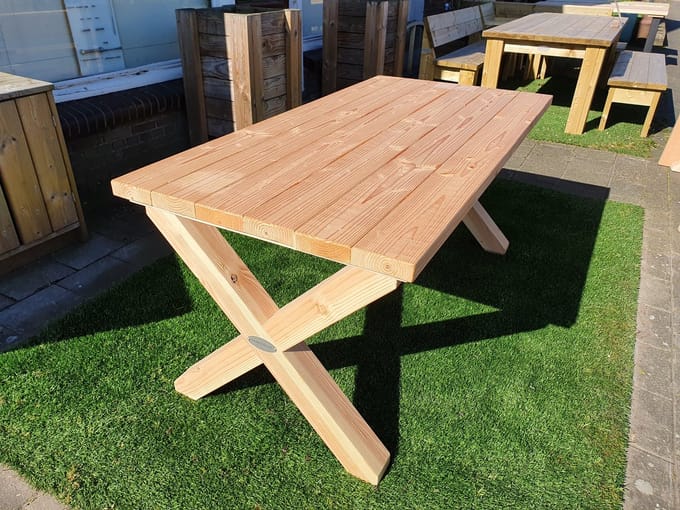 Tuintafel met houten X-poot- Douglas- Compleet gemonteerd- 90x240