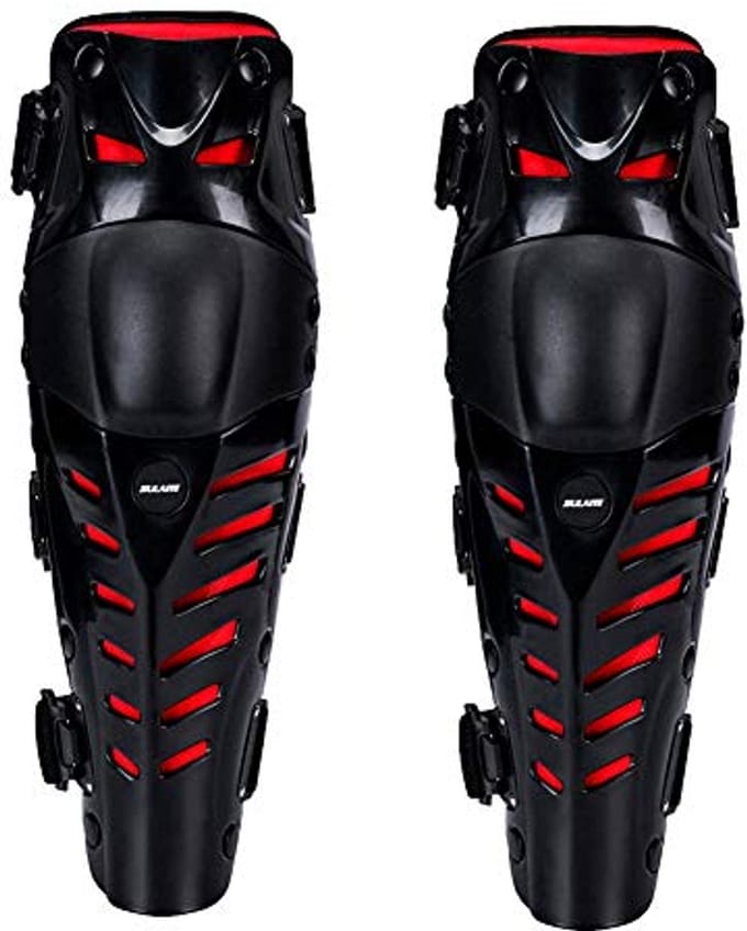 Verbeterde kniebeschermers voor motorfietsen en sport