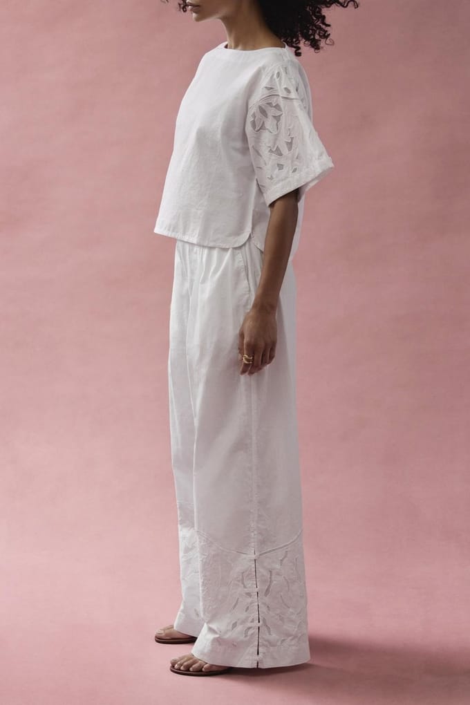 Alchemist Pants Moonflower Embr Very White Größe: 34 | Ausgestellte Hosen Outlet | Damen | Weiß