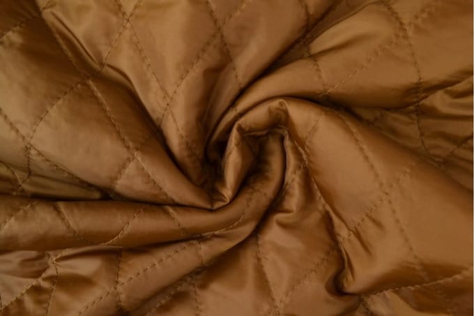 30 meter gewatteerde voeringstof - Donker camel - 150cm breed