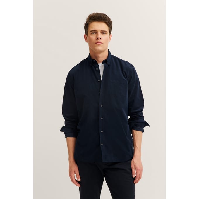 Bugatti Herren Corduroy overhemd in modern fit met button-down kraag