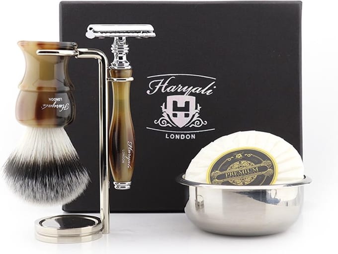 Een complete scheerset. Cadeau voor Hem (Men Shaving Gift Set)
