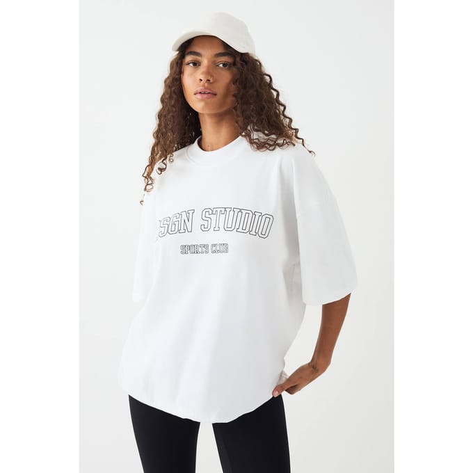 Dames DSGN Studio Sports Club Heavyweight Oversized T-Shirt | Wit | Maat: Medium