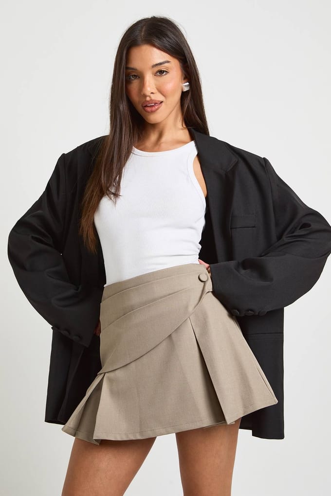 boohoo Dames Crêpe Wikkel Geplooide Skort | Stone | Maat: 6
