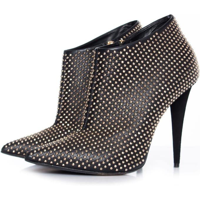 Giuseppe Zanotti Zwarte enkellaarsjes met studs.