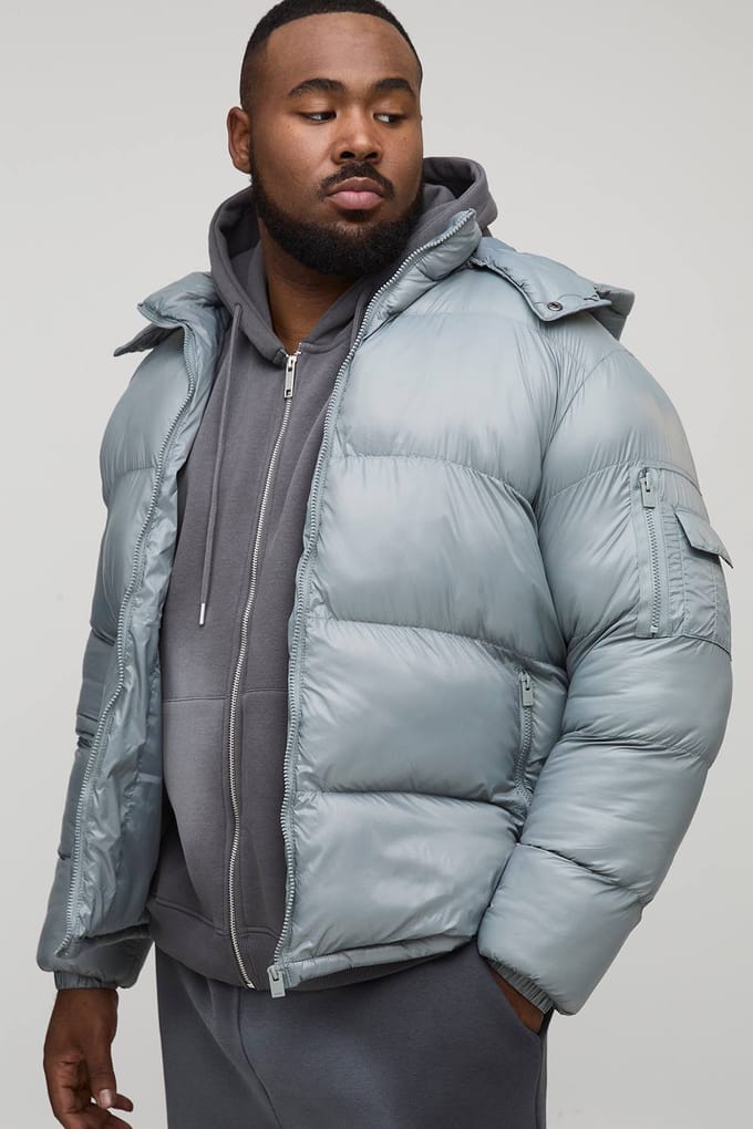 Plus High Shine Regular Fit Hooded Puffer in Grijs | Grey | Size 2XL