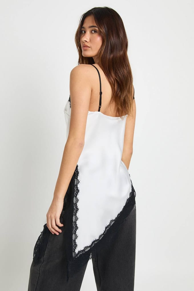 boohoo Dames Satijn Kant Contrast Longline Cami | Ivoor | Maat: 38