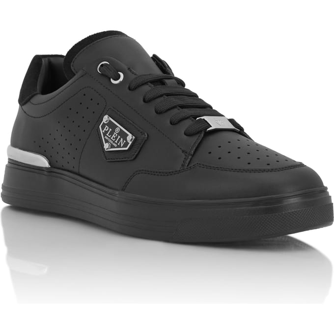Low-Top Sneakers Triangle