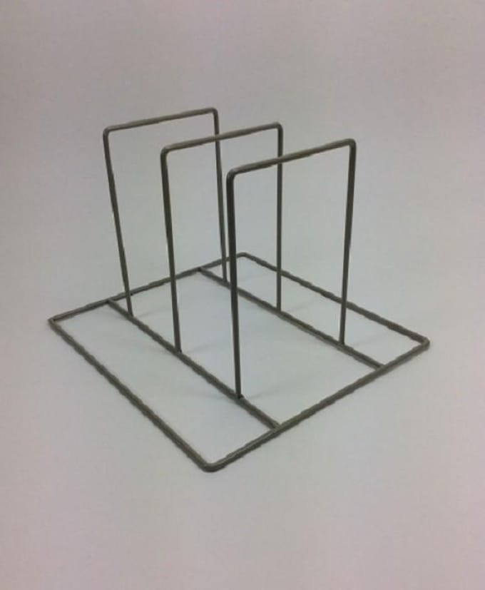 Tijdschriften rek Iron Wire 31x28x21 cm lichtgrijs