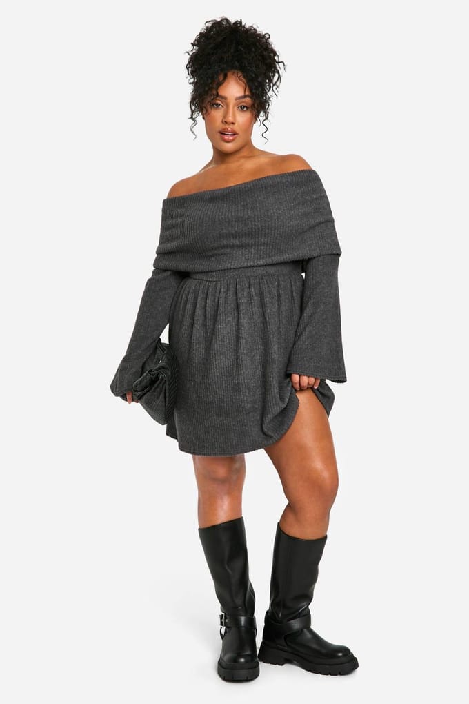 boohoo Dames Plus Geborstelde Rib Off Shoulder Skater Jurk | Houtskool | Maat: 48