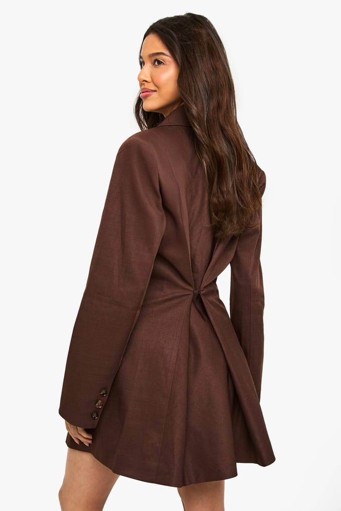 boohoo Dames Ingesnoerde blazerjurk met haak- en oogsluiting | Chocoladebruin | Maat: 38