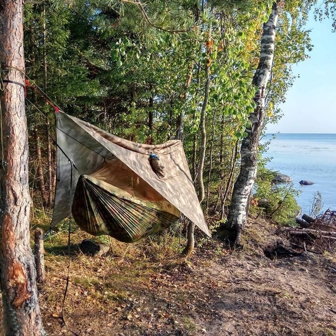 Kampeerhangmat - Dubbele hangstoel - Buiten ontspannen - Met muggennet - 260 x 140 cm - Legergroen