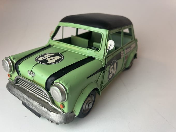 Groene vintage mini “54” 28 cm.