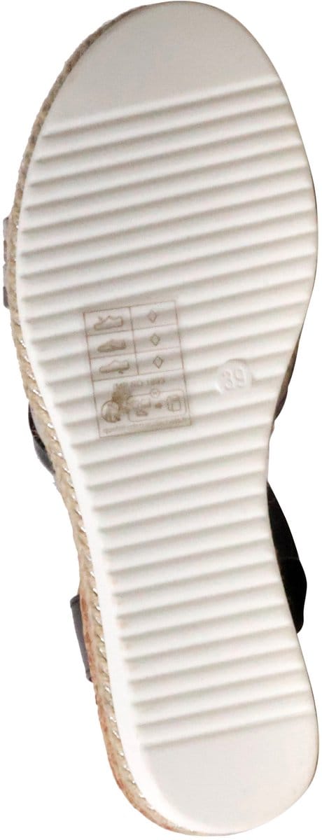 Sandalen met plateauzool en bandjes