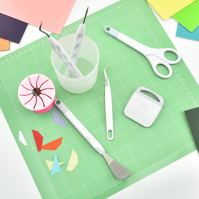 Ensemble d'outils de base, outil de désherbage artisanal en vinyle avec désherbeur, grattoir, spatule, pincettes, ciseaux, outil de retrait 5pcs Set