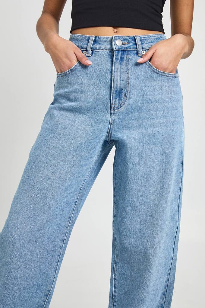 boohoo Dames De Hoge Taille Rechte Pijp Jeans | Medium Blauw | Maat: 10/30L