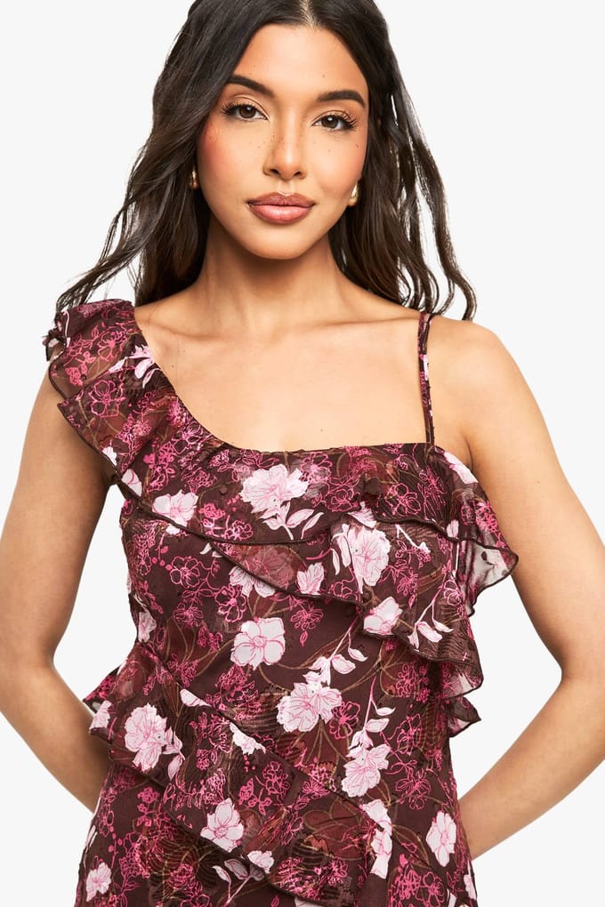 boohoo Dames Bloemige One Shoulder Ruffle Maxi Jurk | Merlot | Maat: 38