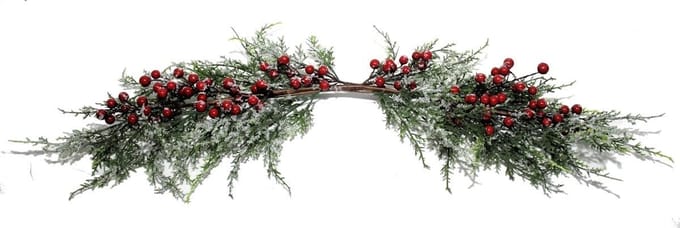 Kersttak hangend met rode bessen 86x31cm