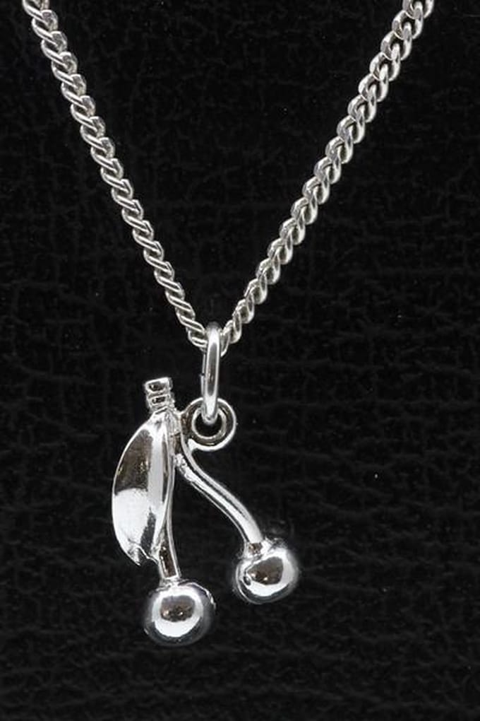 Zilveren Kersen klein ketting hanger